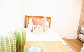 Garden Flat In Period Property Centrally Located