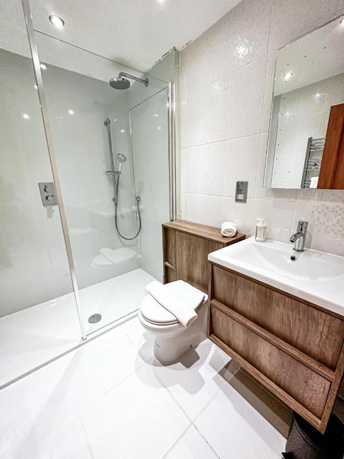 Garden Flat In Period Property Centrally Located Bath Exterior photo