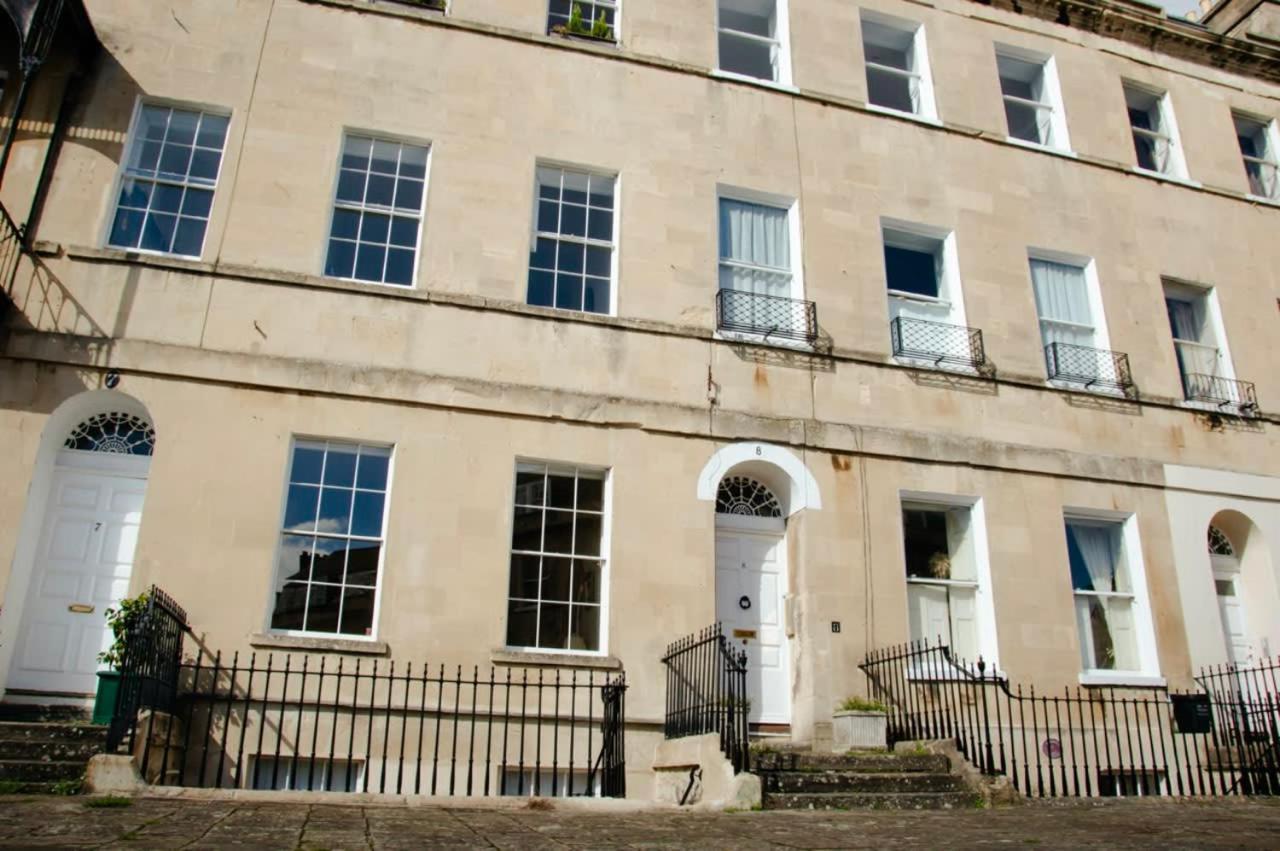 Garden Flat In Period Property Centrally Located Bath Exterior photo